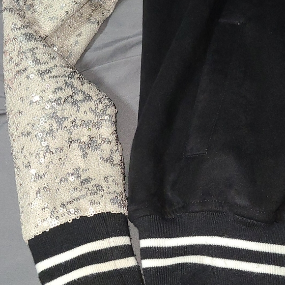 Forever 21 Jacket - Picture 3 of 5